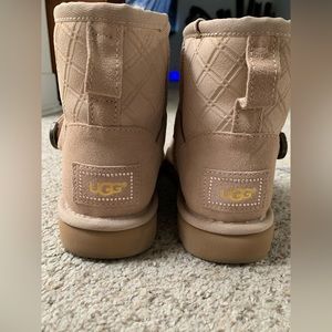 Short Ugg Boots